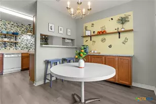 1020 N Beal St, Belton, TX 76513 - Photo 13