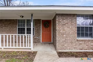 1020 N Beal St, Belton, TX 76513 - Photo 3