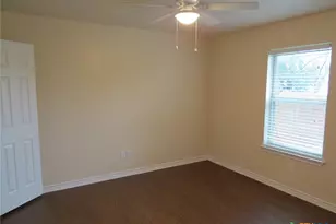 1609 N 10th St, Killeen, TX 76541 - Photo 5