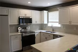 7710 Fallen Pine St, Converse, TX 78109 - Photo 7