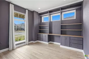 1838 Luna St, New Braunfels, TX 78132 - Photo 3