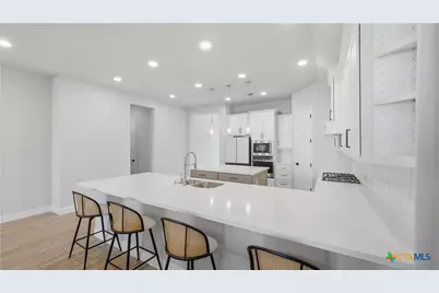 1838 Luna Street, New Braunfels, TX 78132 - Photo 5