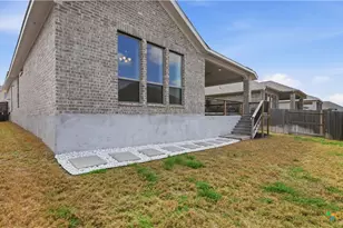 1838 Luna St, New Braunfels, TX 78132 - Photo 37