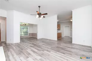 524 Neches St, Belton, TX 76513 - Photo 13