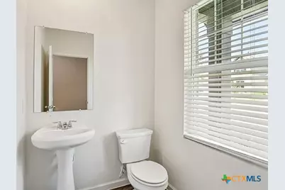 152 Mullen, Taylor, TX 76574 - Photo 13