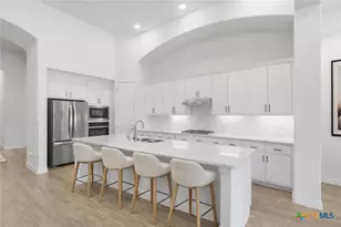 1323 Academy Oaks Dr, San Marcos, TX 78666 - Photo 9