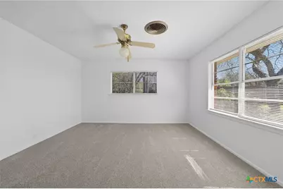 514 Hospital Boulevard, Floresville, TX 78114 - Photo 21