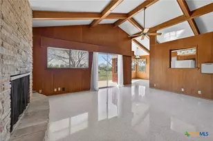 514 Hospital Blvd, Floresville, TX 78114 - Photo 11