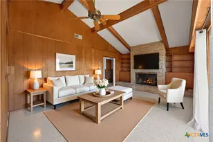 514 Hospital Blvd, Floresville, TX 78114 - Photo 9