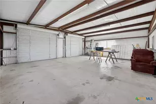 514 Hospital Blvd, Floresville, TX 78114 - Photo 41