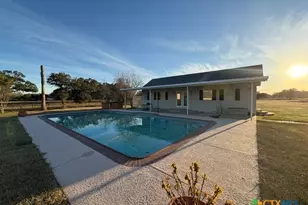 351 Stone Oak Dr, Inez, TX 77968 - Photo 23