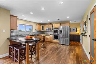 404 Skyline Rd, Georgetown, TX 78628 - Photo 3