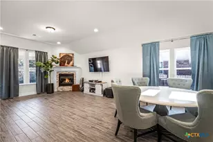 2263 SE Bluewood St, New Braunfels, TX 78132 - Photo 7