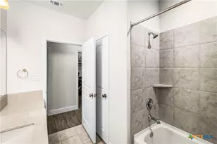 2263 SE Bluewood St, New Braunfels, TX 78132 - Photo 13