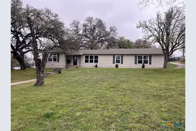502 W Avenue A, Lampasas, TX 76550 - Photo 1