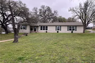 502 W Ave A, Lampasas, TX 76550 - Photo 1