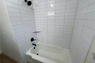 502 W Ave A, Lampasas, TX 76550 - Photo 11