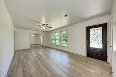 502 W Avenue A, Lampasas, TX 76550 - Photo 9