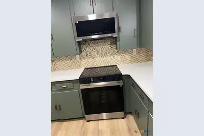 502 W Avenue A, Lampasas, TX 76550 - Photo 21