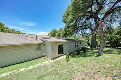 502 W Avenue A, Lampasas, TX 76550 - Photo 41