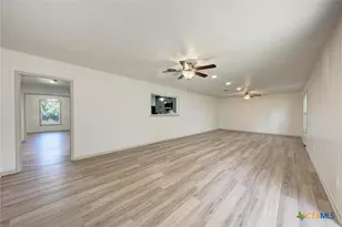 502 W Ave A, Lampasas, TX 76550 - Photo 35