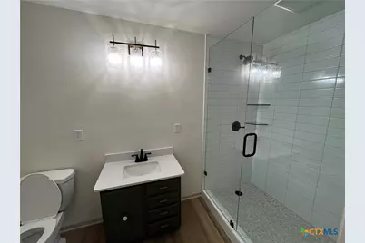 502 W Avenue A, Lampasas, TX 76550 - Photo 13