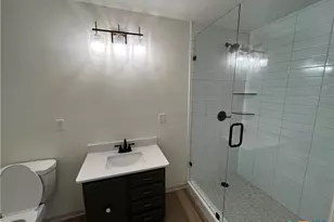 502 W Ave A, Lampasas, TX 76550 - Photo 13