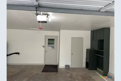 502 W Avenue A, Lampasas, TX 76550 - Photo 3