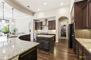 2123 Oakwood Holw, New Braunfels, TX 78132 - Photo 15