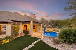 2123 Oakwood Holw, New Braunfels, TX 78132 - Photo 5