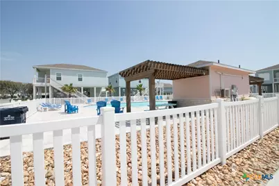 207 Paradise Dr, Rockport, TX 78382 - Photo 23