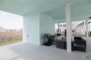 207 Paradise Dr, Rockport, TX 78382 - Photo 21