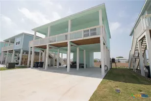207 Paradise Dr, Rockport, TX 78382 - Photo 3