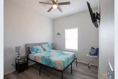 207 Paradise Dr, Rockport, TX 78382 - Photo 17