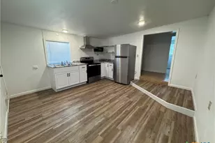 1209 Raymond St, Seguin, TX 78155 - Photo 1