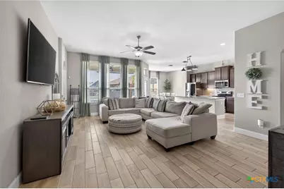 1608 Alvin Cir, New Braunfels, TX 78130 - Photo 5