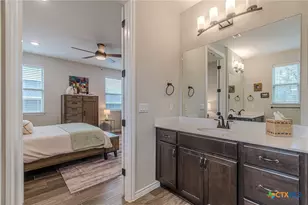 105 Pelican Ln, San Marcos, TX 78666 - Photo 9