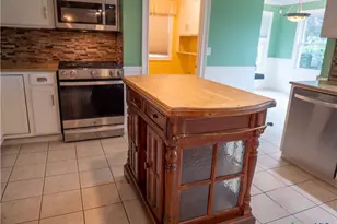 403 Oakside Dr, Victoria, TX 77905 - Photo 13