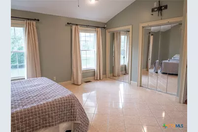 403 Oakside Drive, Victoria, TX 77905 - Photo 35