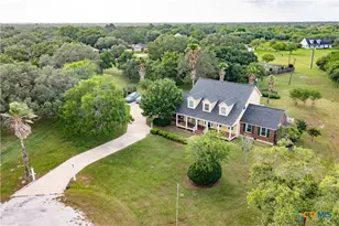 403 Oakside Dr, Victoria, TX 77905 - Photo 1
