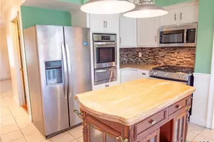 403 Oakside Dr, Victoria, TX 77905 - Photo 15