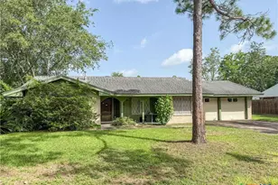 301 Rosewood Dr, Victoria, TX 77901 - Photo 1