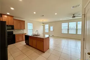 2065 Oxbow Cir, New Braunfels, TX 78130 - Photo 9