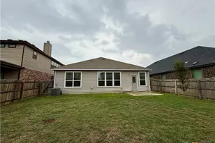 2065 Oxbow Cir, New Braunfels, TX 78130 - Photo 25