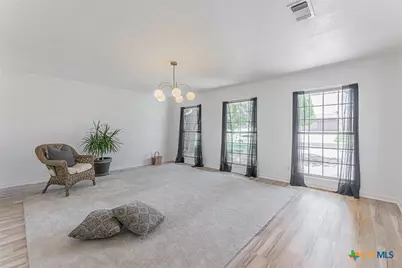 704 W Mary Jane Drive, Killeen, TX 76541 - Photo 11