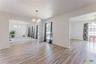 704 W Mary Jane Dr, Killeen, TX 76541 - Photo 7