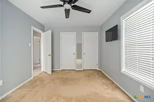 525 Travis St, Port Lavaca, TX 77979 - Photo 13