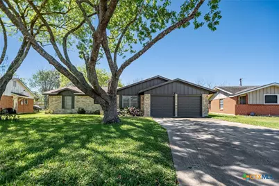 525 Travis Street, Port Lavaca, TX 77979 - Photo 1