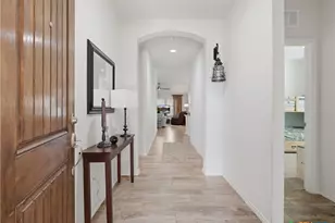 642 Rusty Gate Wy, New Braunfels, TX 78130 - Photo 5