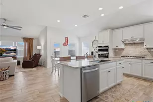 642 Rusty Gate Wy, New Braunfels, TX 78130 - Photo 9